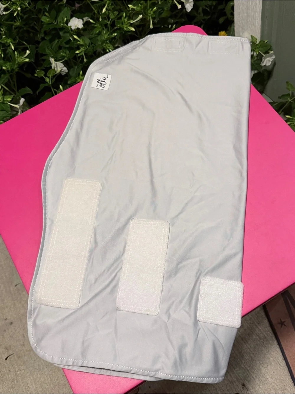 Ollie Swaddle Grey Adjustable Velcro Lightweight Easy Closure Unisex Gray Infant